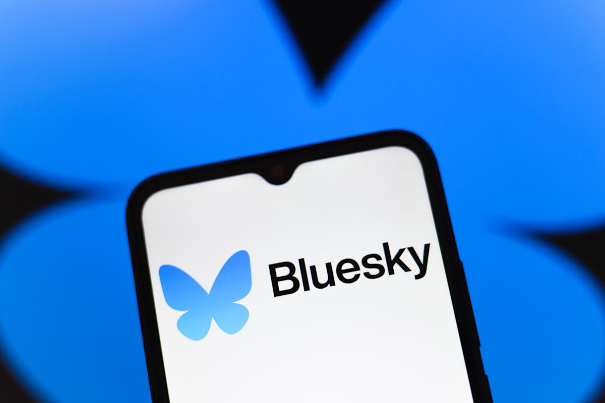 Bluesky tests dislikes and 'social proximity' to enhance chats