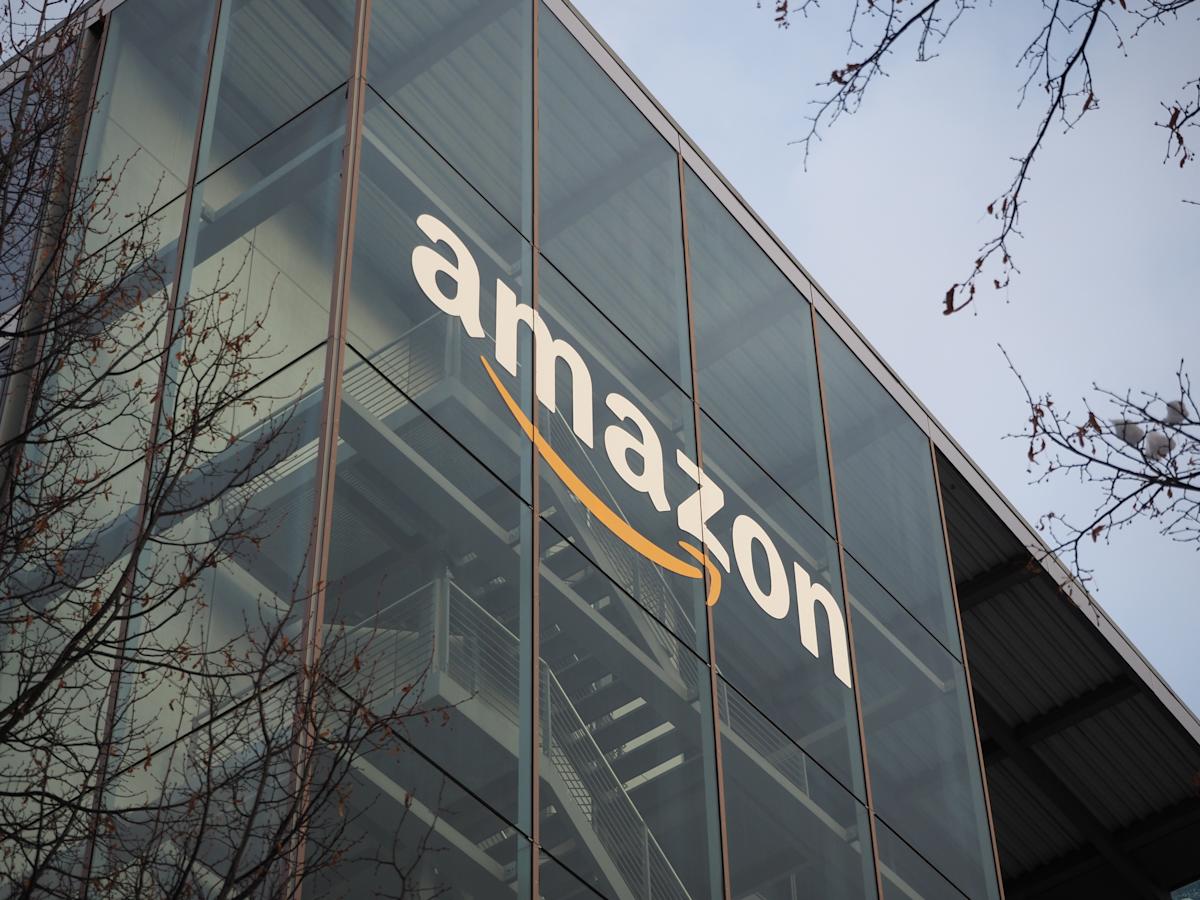 Amazon Reduces Workforce by 14,000 Amid AI Expansion