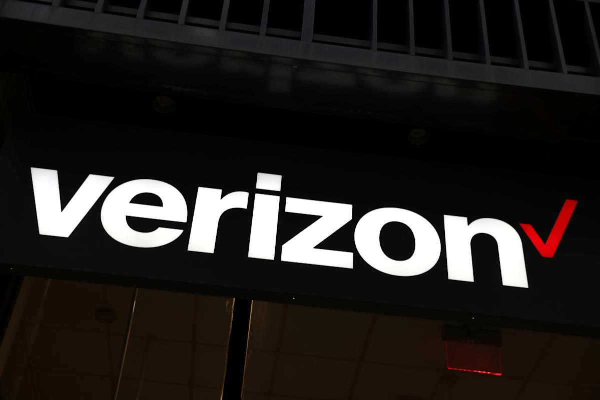 Verizon could lay off 15,000 employees next week