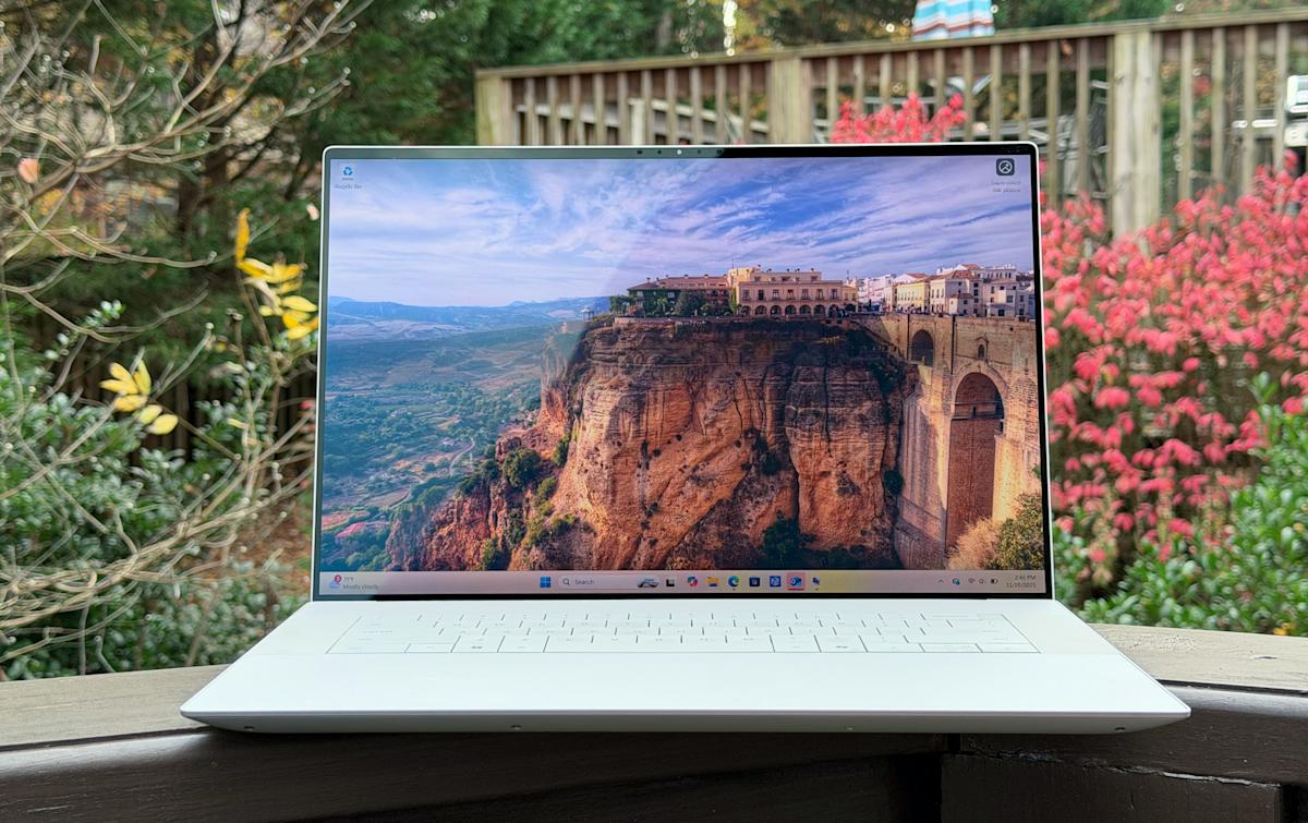 Dell 16 Premium Review: Elegance with Some Drawbacks