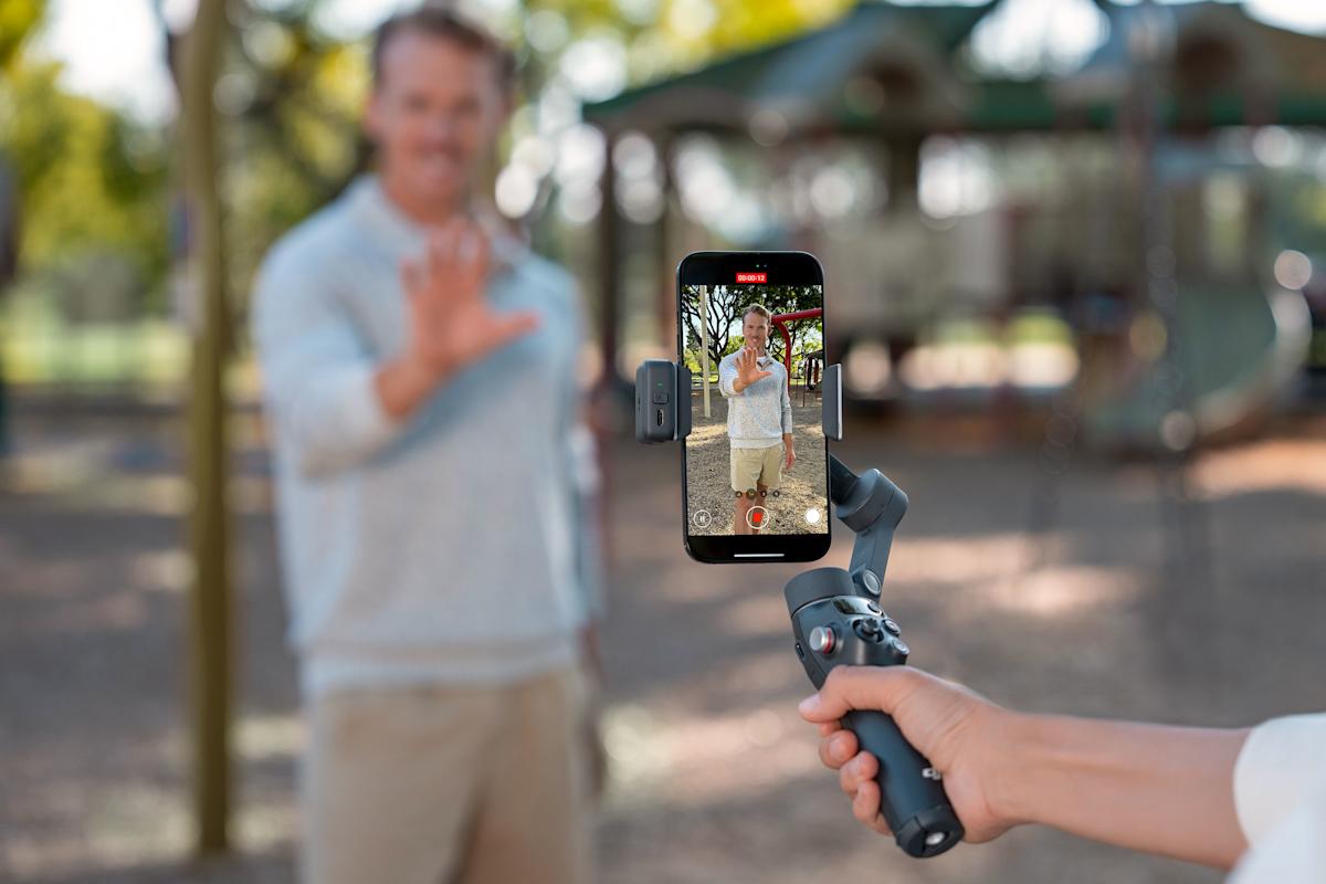 DJI Osmo Mobile 8: Now with Pet Tracking and Apple DockKit